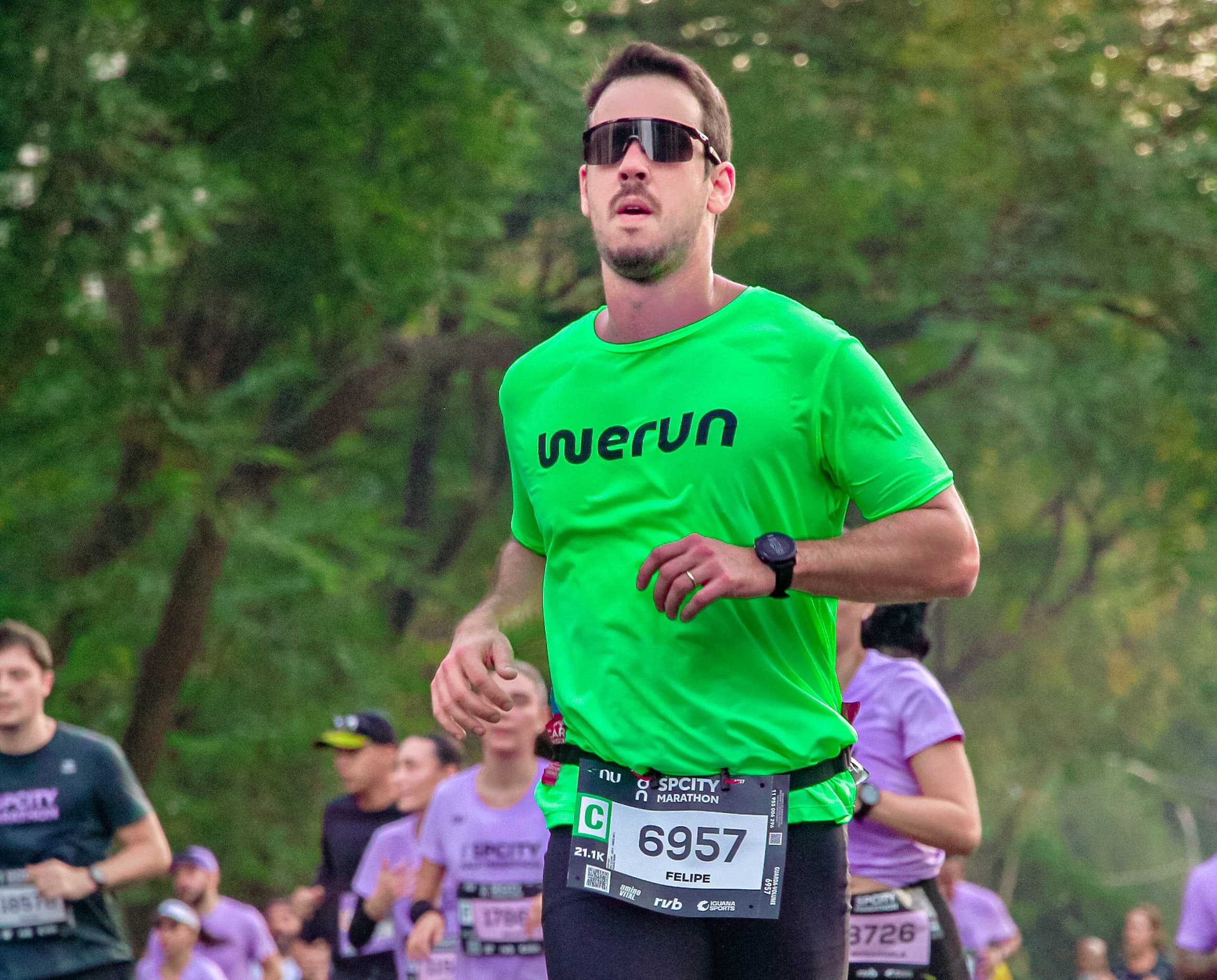 Corredores treinando com o WeRun